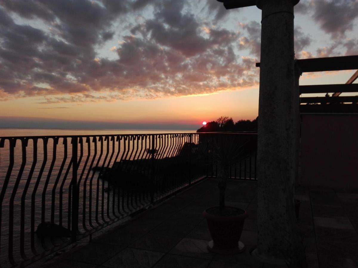 Un Tuffo In Mare Lägenhet Genua Exteriör bild
