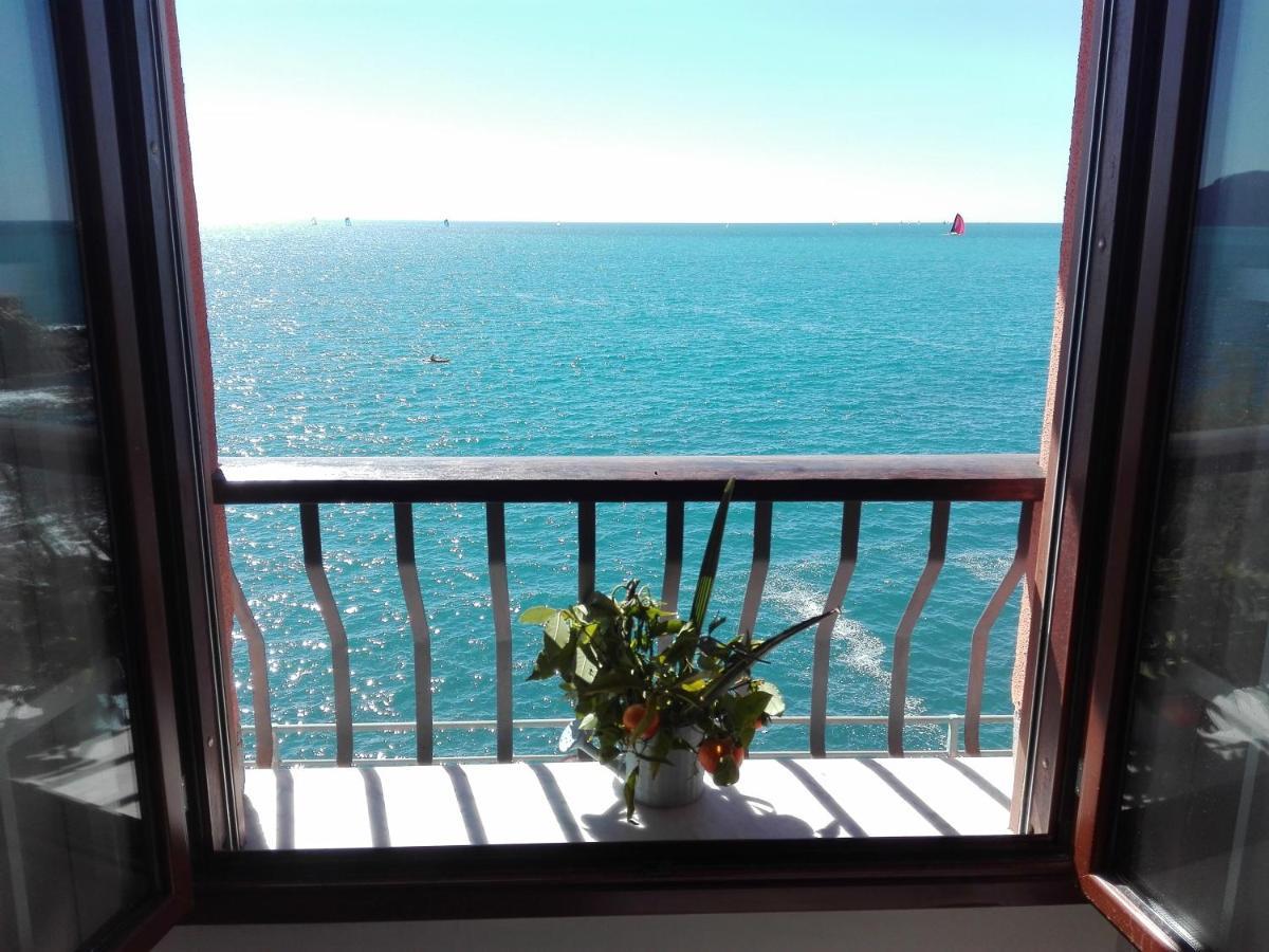 Un Tuffo In Mare Lägenhet Genua Exteriör bild